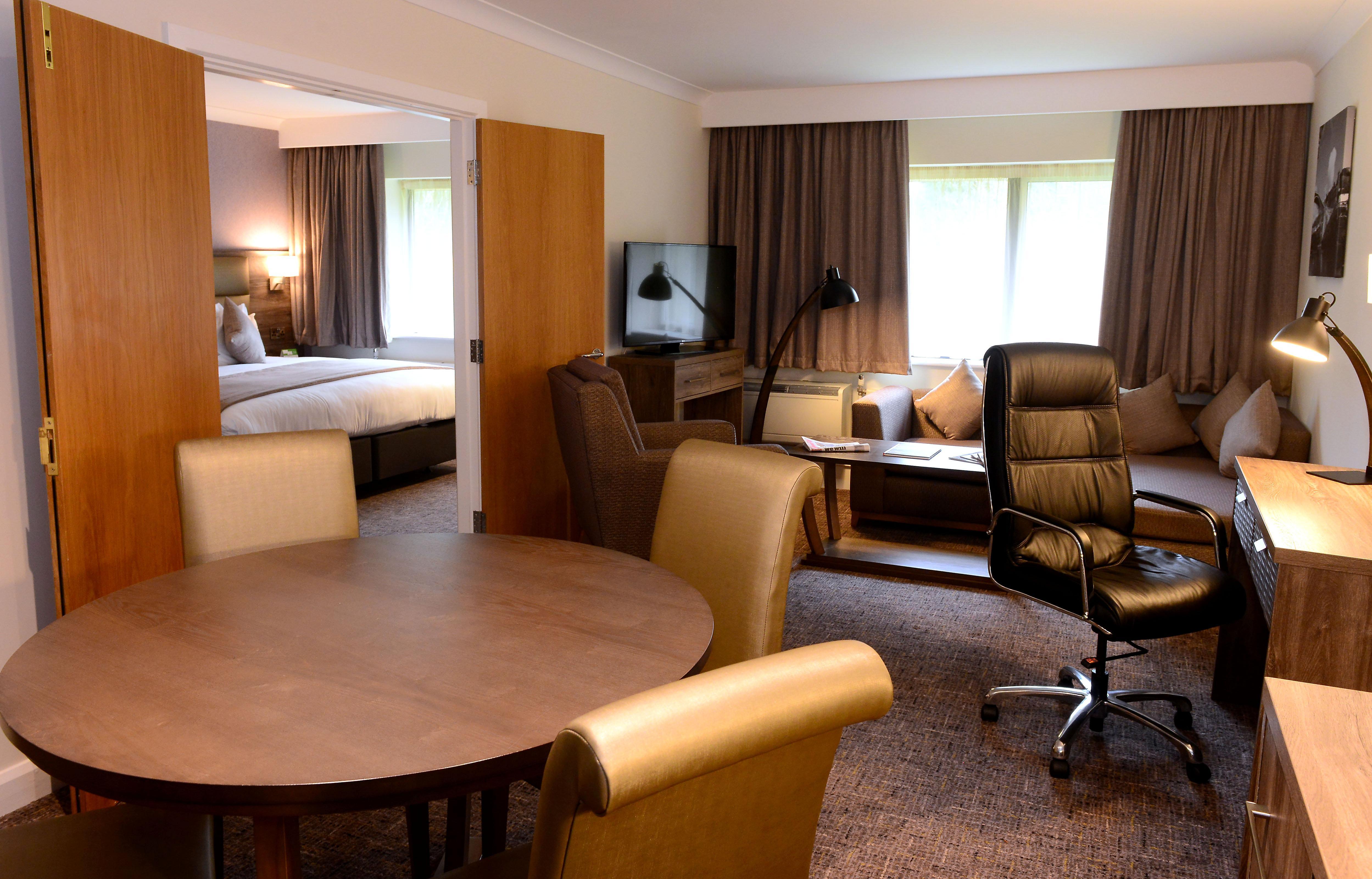 Holiday Inn Telford Ironbridge By Ihg Bagian luar foto
