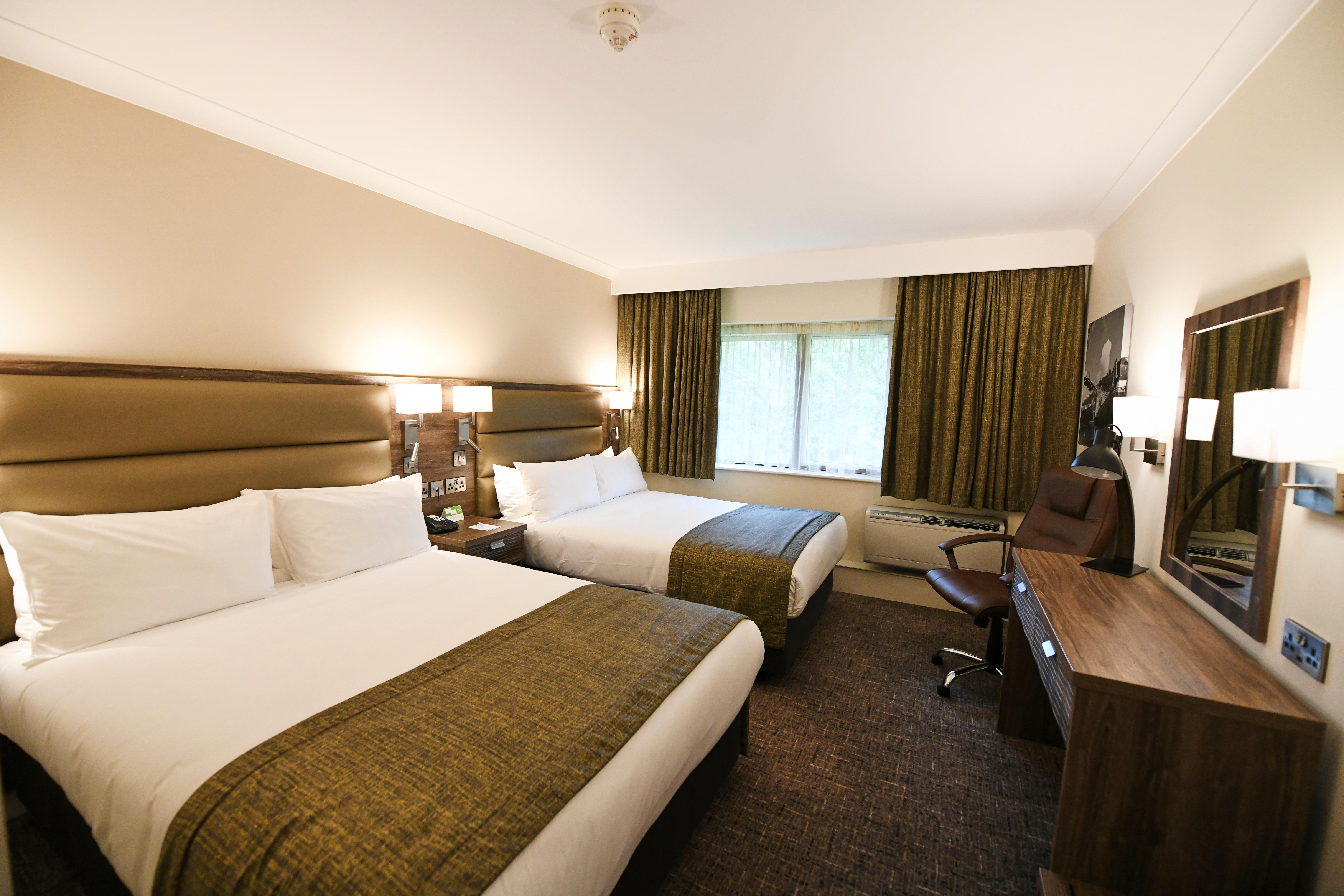 Holiday Inn Telford Ironbridge By Ihg Bagian luar foto