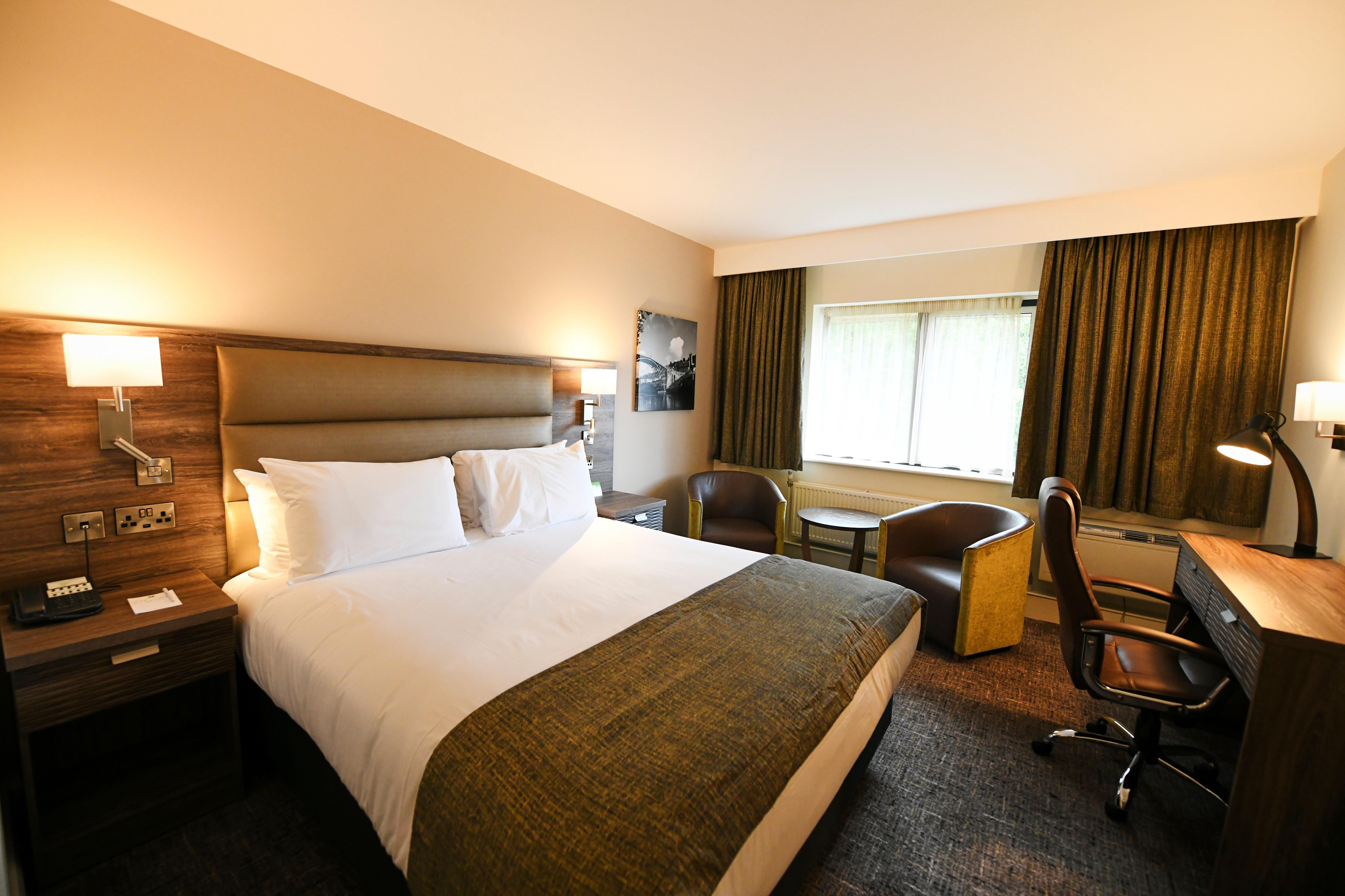 Holiday Inn Telford Ironbridge By Ihg Bagian luar foto
