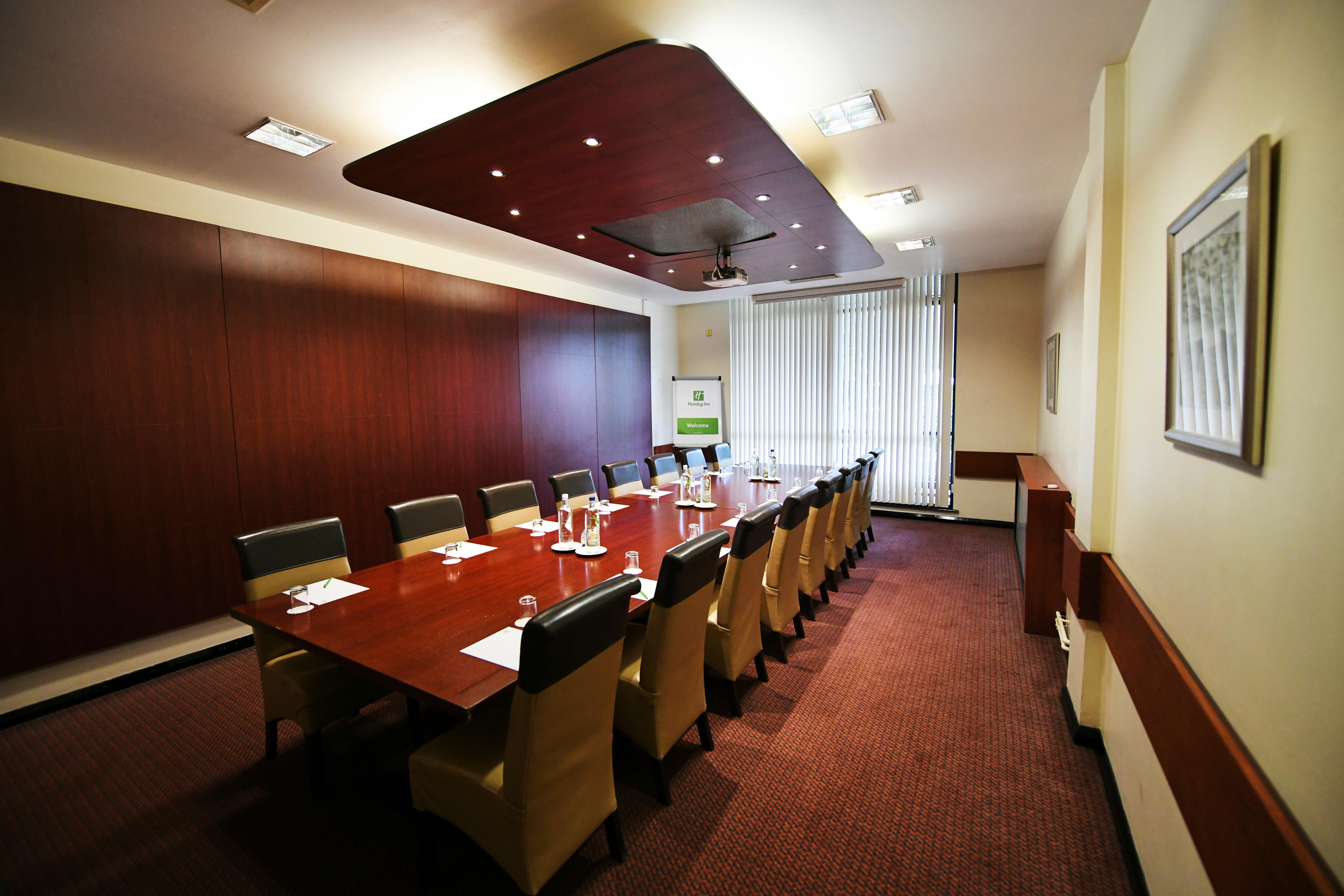 Holiday Inn Telford Ironbridge By Ihg Bagian luar foto