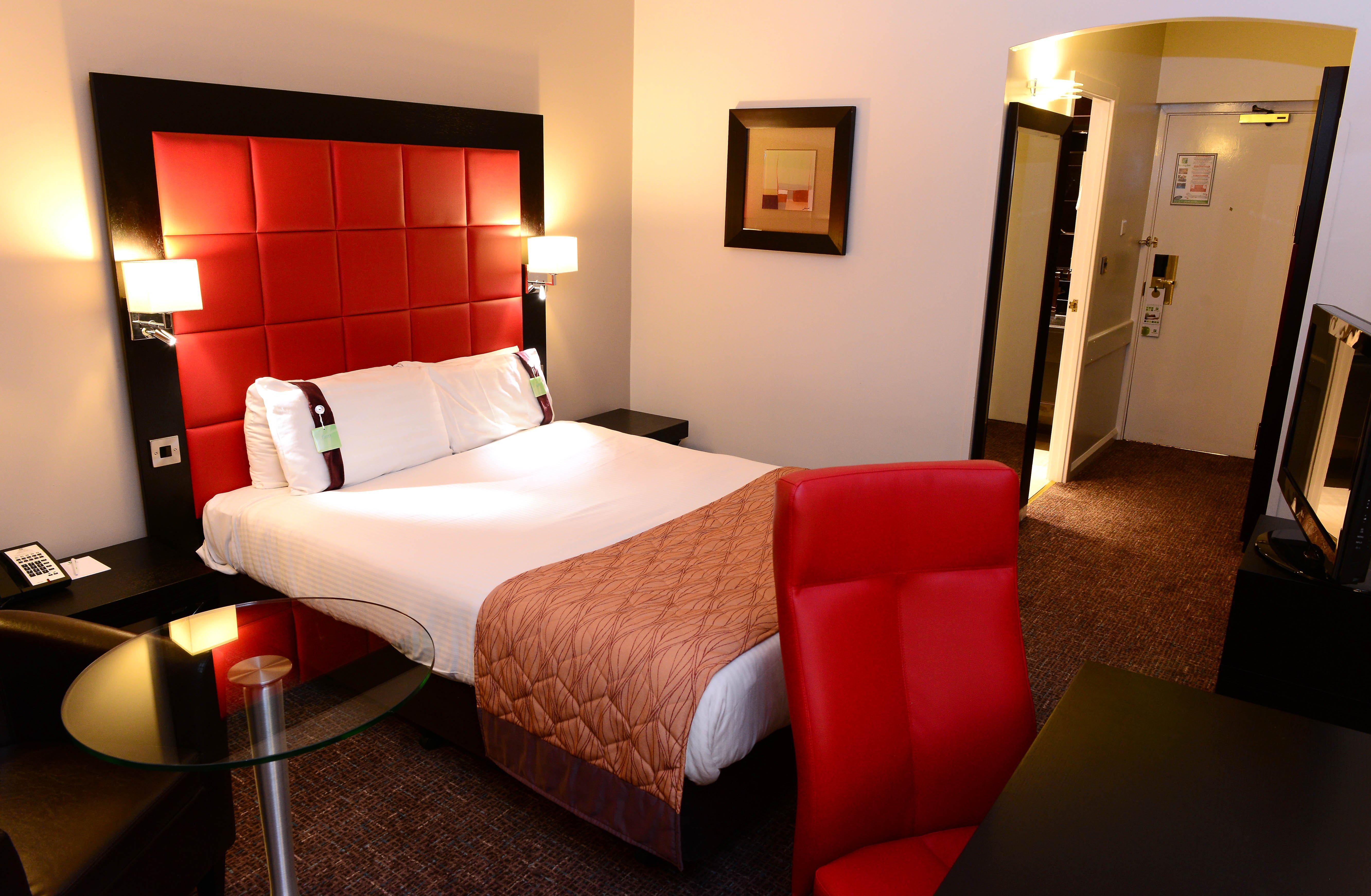 Holiday Inn Telford Ironbridge By Ihg Bagian luar foto