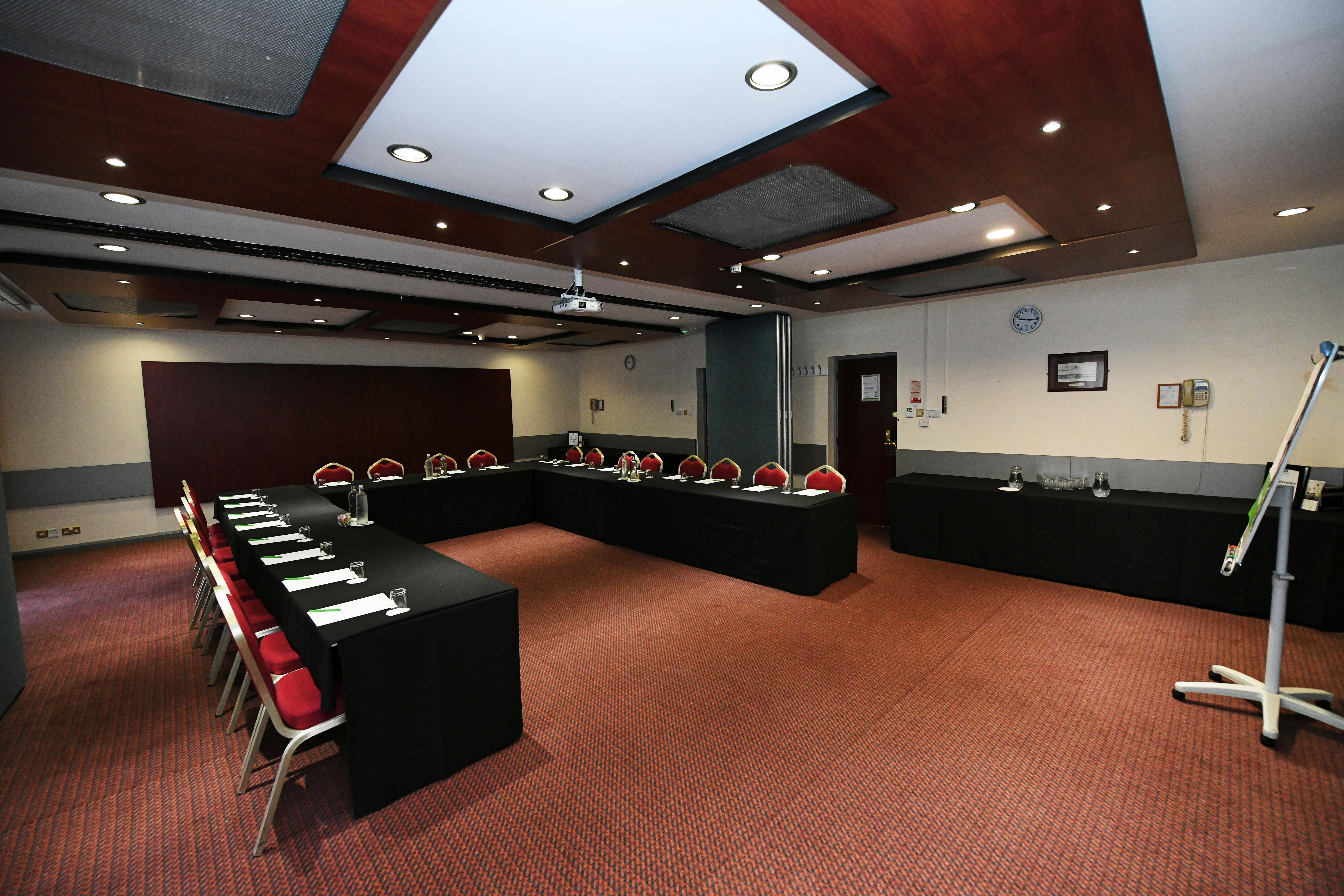 Holiday Inn Telford Ironbridge By Ihg Bagian luar foto