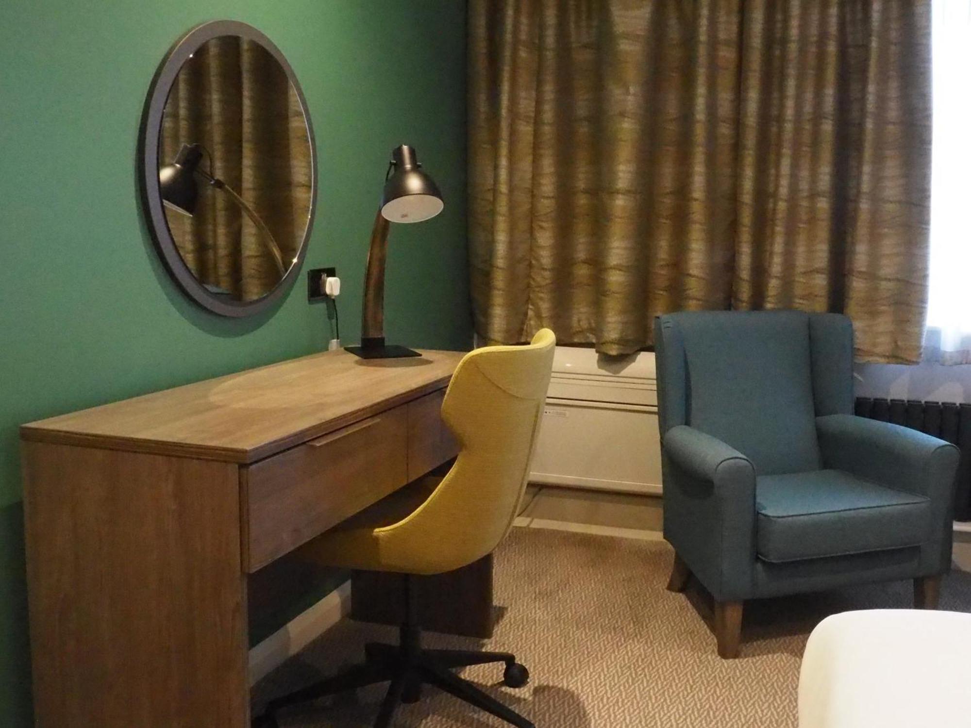 Holiday Inn Telford Ironbridge By Ihg Bagian luar foto