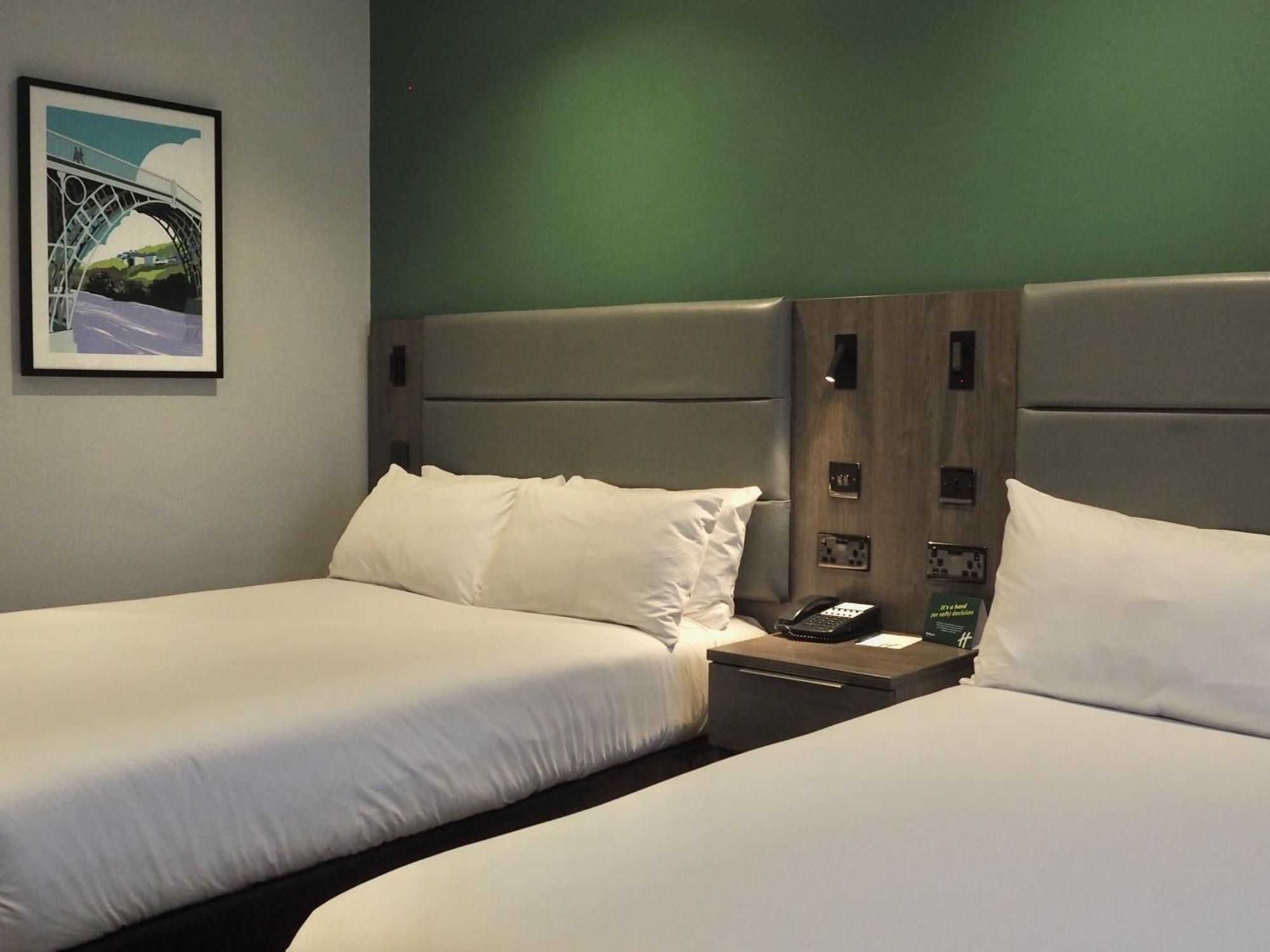 Holiday Inn Telford Ironbridge By Ihg Bagian luar foto