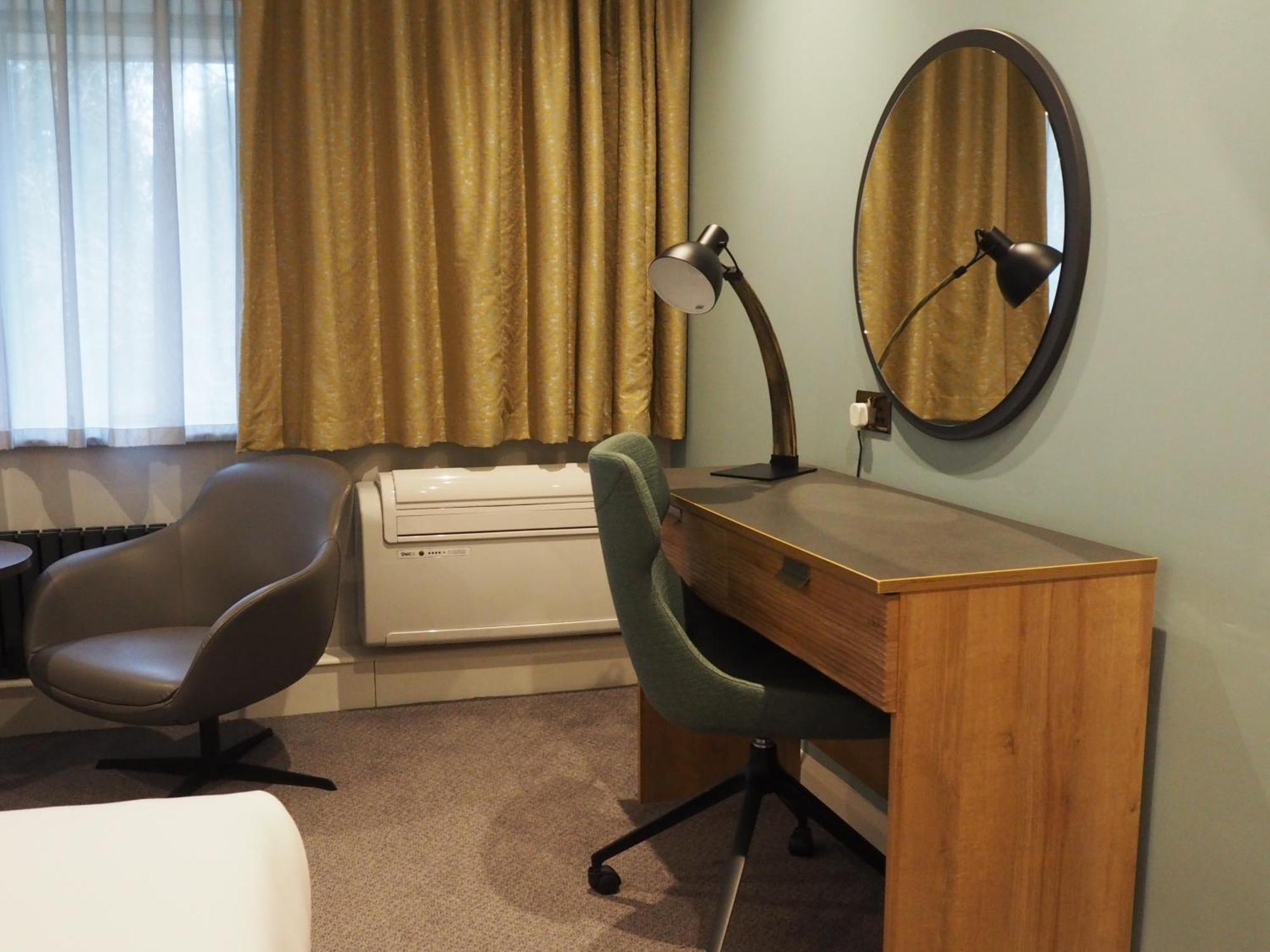 Holiday Inn Telford Ironbridge By Ihg Bagian luar foto