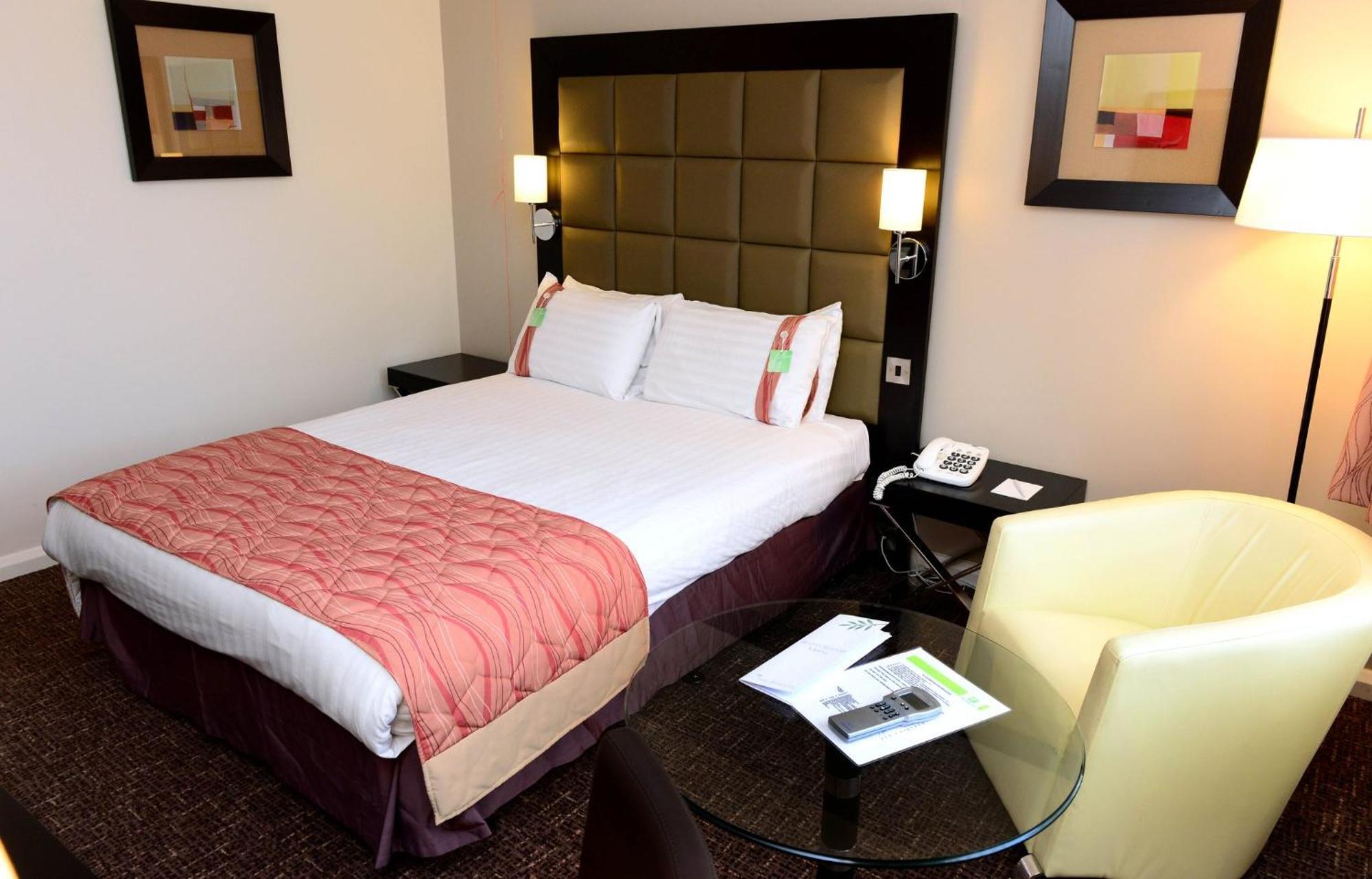 Holiday Inn Telford Ironbridge By Ihg Bagian luar foto