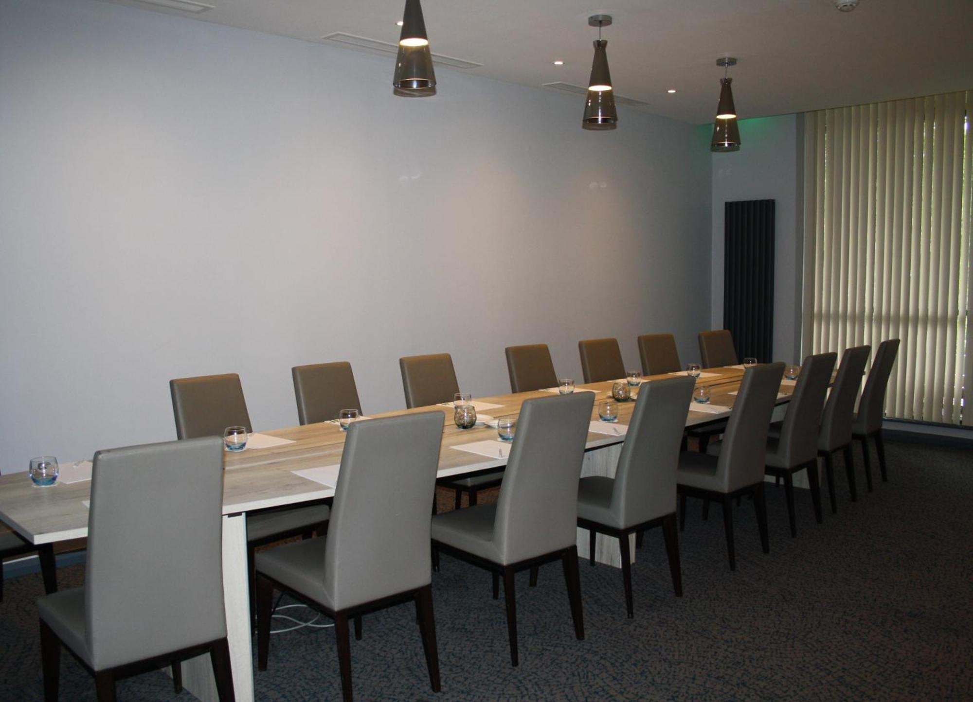 Holiday Inn Telford Ironbridge By Ihg Bagian luar foto